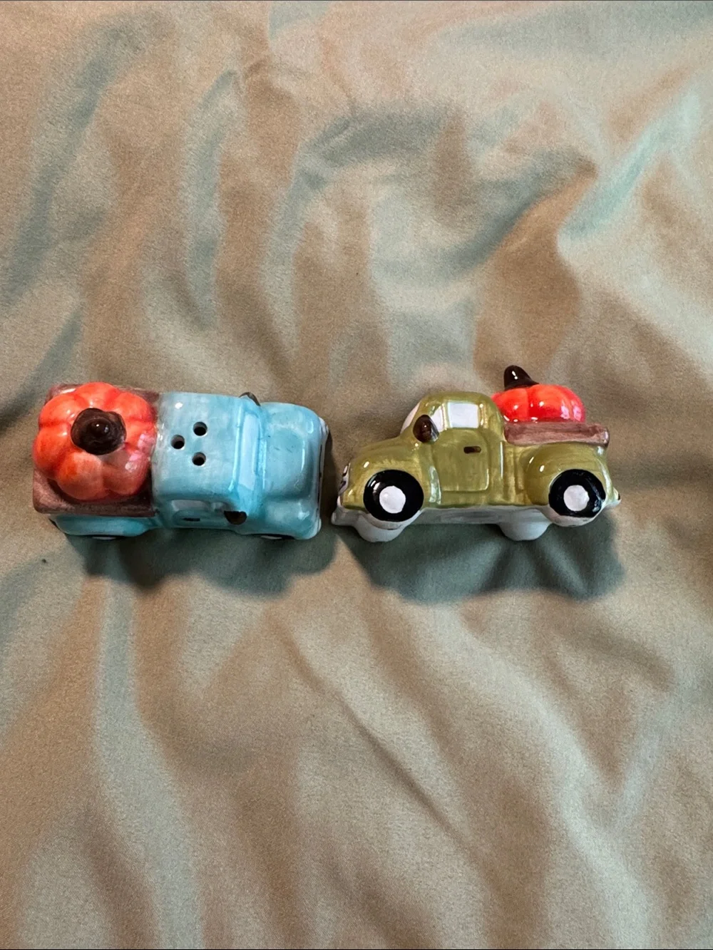Fall Truck Salt and Pepper Pumpkin Blue Green